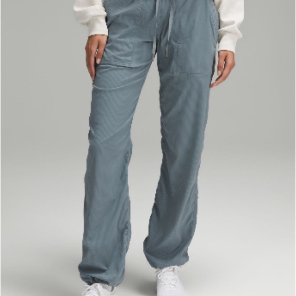 Lululemon dance pants size 4